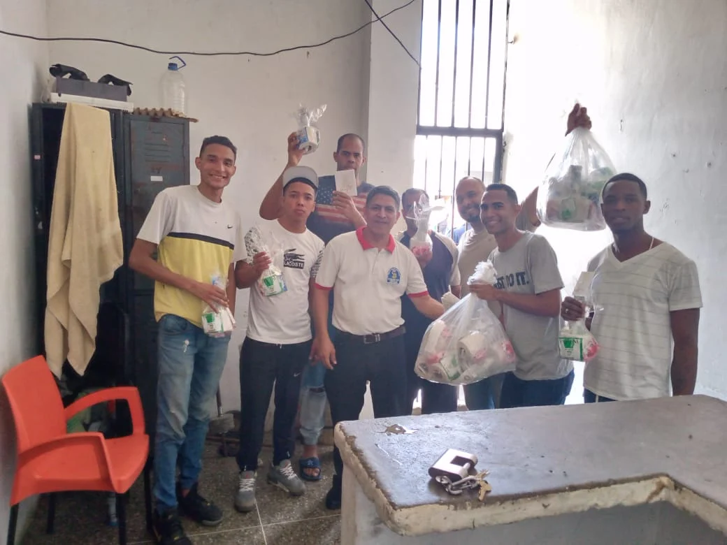 Equipo compartiendo una jornada de ayuda